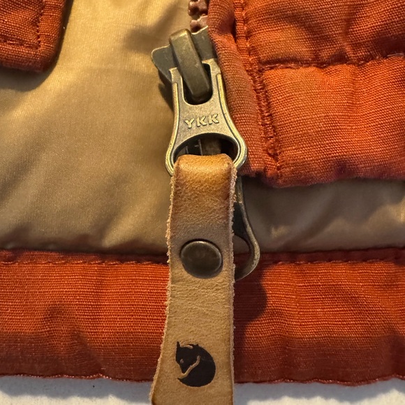 Men's Fjallraven Vest in Burnt Orange. Size Medium - Picture 3 of 7